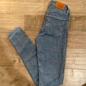 Levi’s Jeans